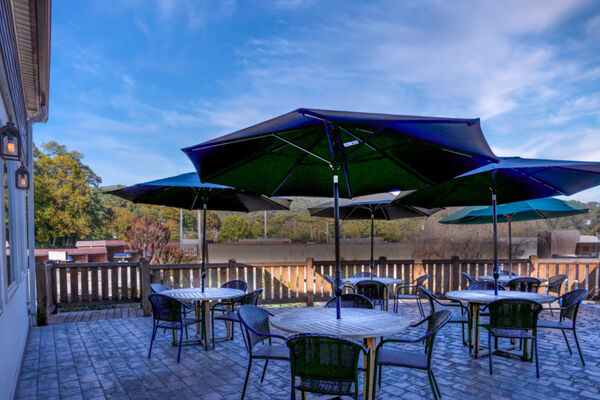 Outdoor patio seating at Singletree Heritage Kitchen